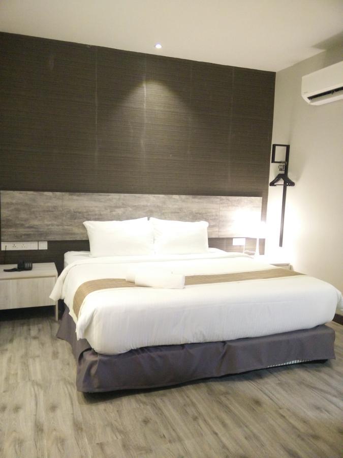 The Leverage Business Hotel Johor Bahru Exterior foto