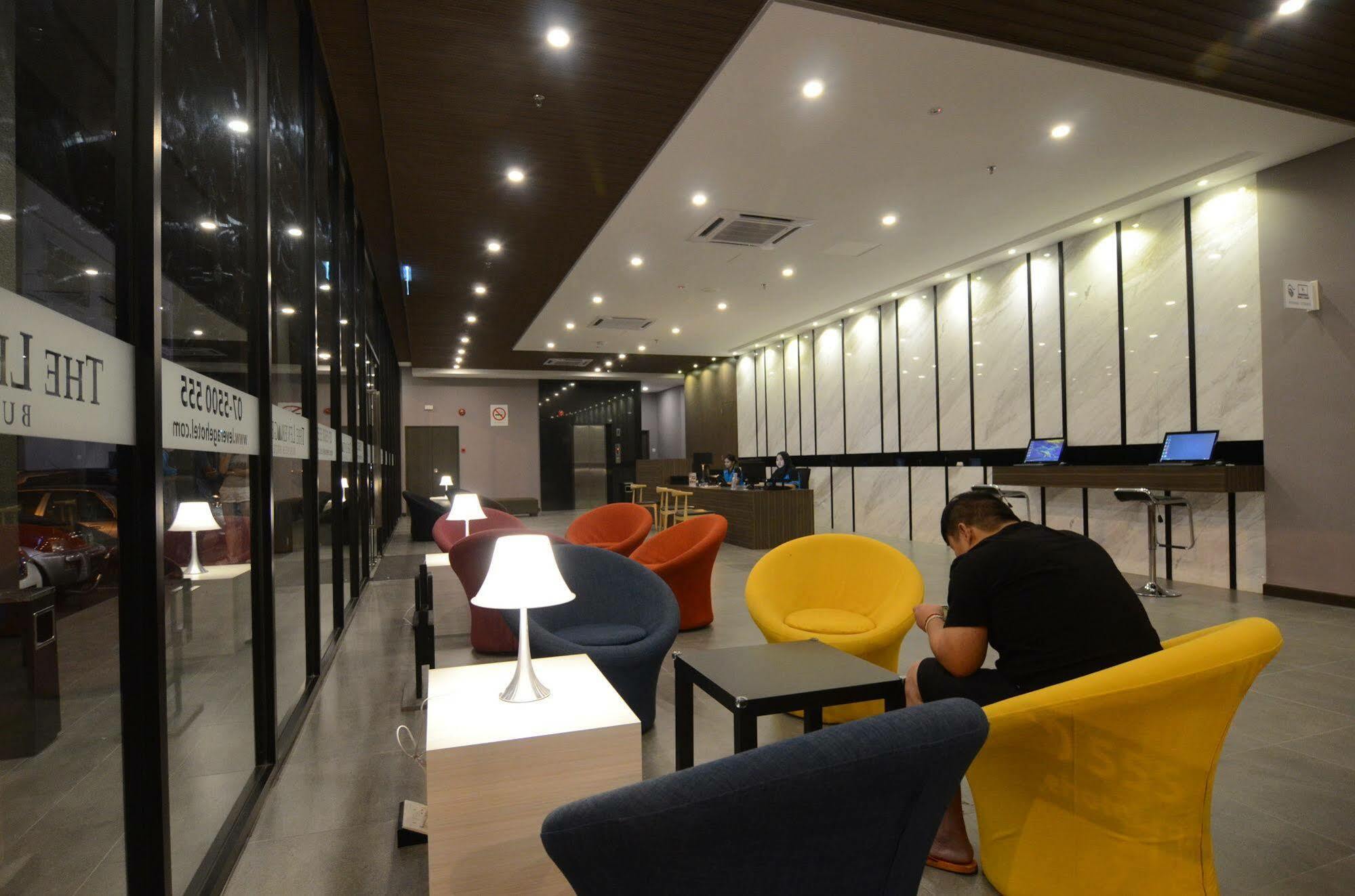 The Leverage Business Hotel Johor Bahru Exterior foto